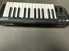 Line 6 Mobile Keys 25 MIDI USB Keyboard — good condition tested With USB cord 3