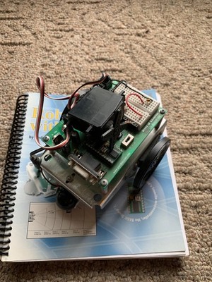Parallax Stamps-in-Class Robotics Boe Bot Kit 28124 PIC16C57C TH24081