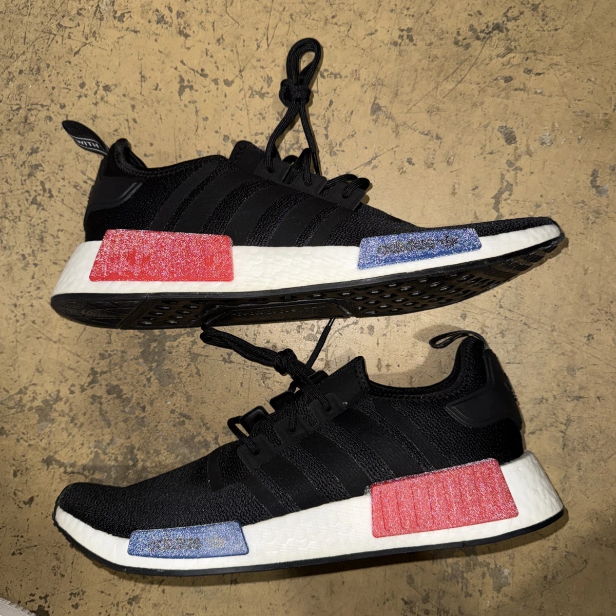 adidas gazelle silver green womens Adidas NMD R1 Triple Black (2016/2019/2020)