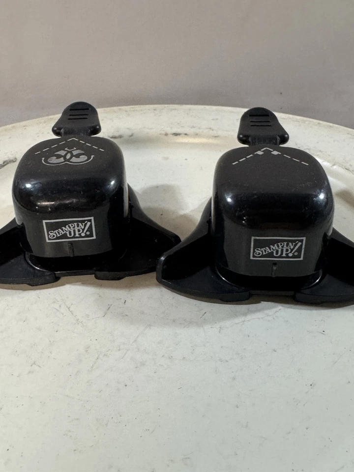 Stampin' UP! Small Whale Tail Wrought Iron Hearts Ticket Corner Punch Set Of 2 - Image 3 of 4