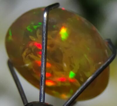 Opale Welo D'Éthiopie Fantastique – 2,39 Carats, 9,9 X 8 X 6 Mm, Naturelle Et Non Traitée
