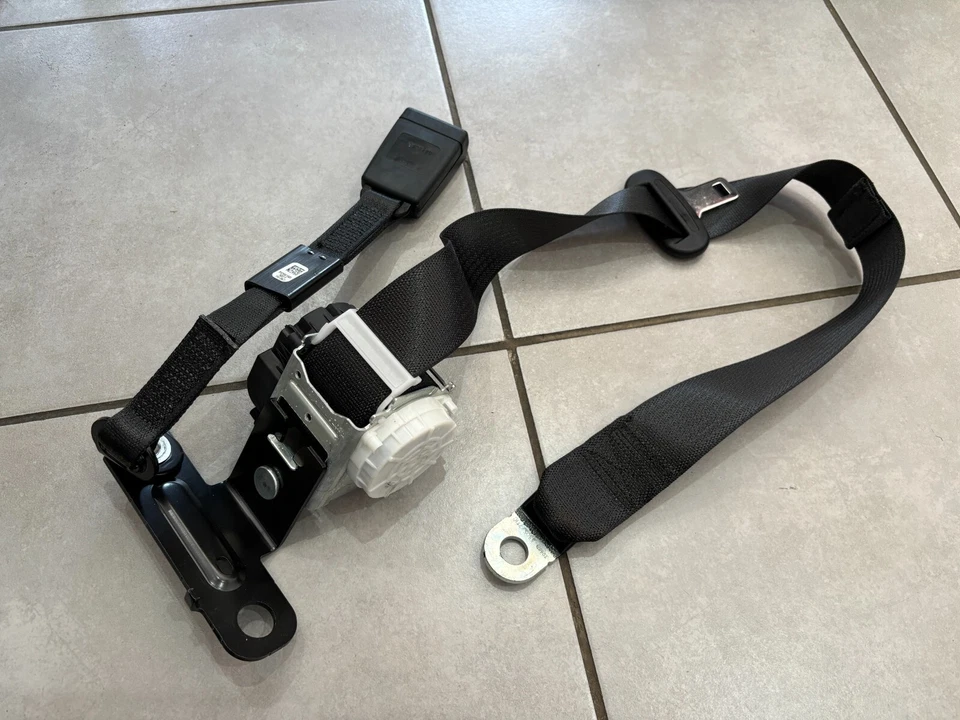 Ceinture centrale arrière DODGE RAM DT 2019 2020 2021 2022 2023 2024 (seatbelt) - Photo 4/4