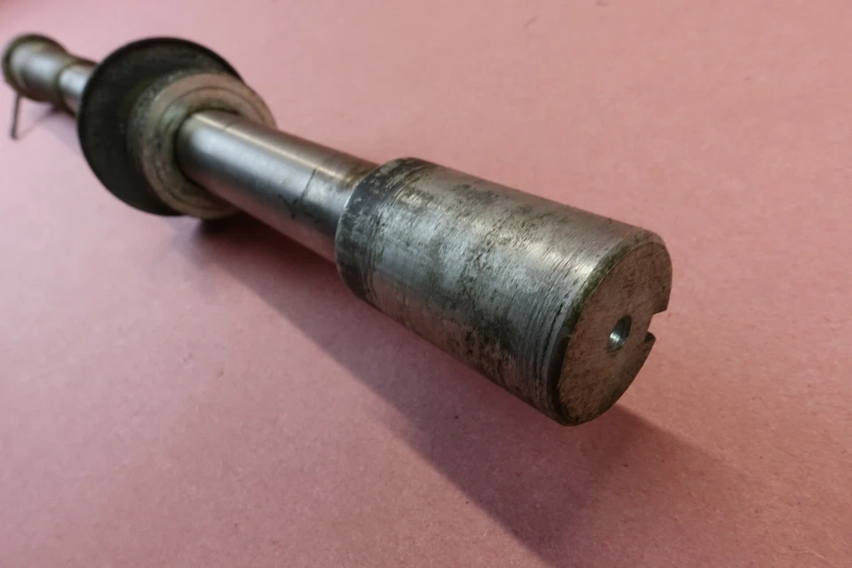 Tornillo de eje trasero Suzuki Cavalcade 1400 1985 1986 1987 1988 Foto 3 de 3