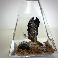 Bald Eagle Lucite Sculpte Bois Canada 70s Hand Carved Painted Paper Weight 4”H