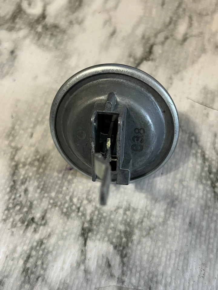 Новые из старых запасов Standard Motor Products VC215 Vac Advance - Изображение 4 из 4