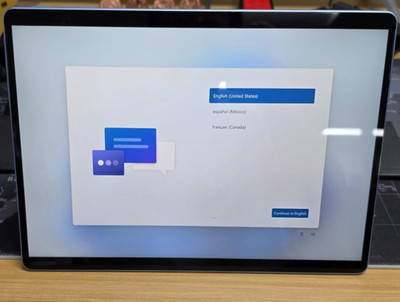 Microsoft Surface Pro 9 Core i5-1235U 8GB RAM 256GB SSD 13'' Touch Sapphire