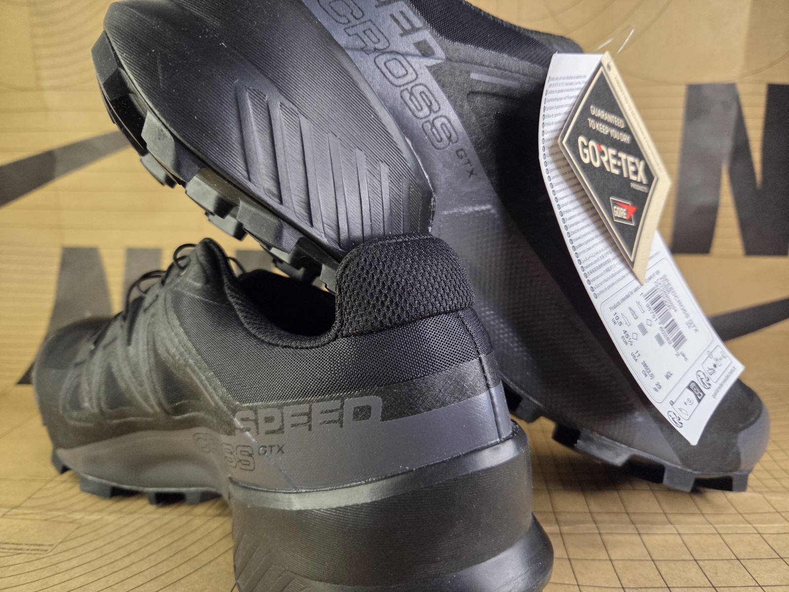 Nuove scarpe Salomon Speedcross GTX Trail da uomo taglia 11 nere escursionismo montagna corsa