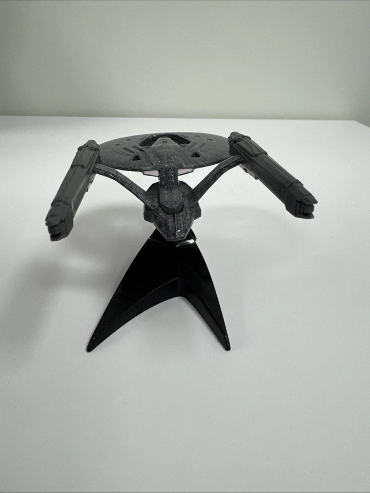 Hot Wheels Star Trek USS Vengeance Die Cast Metal Model - No Box - Image 3 of 4