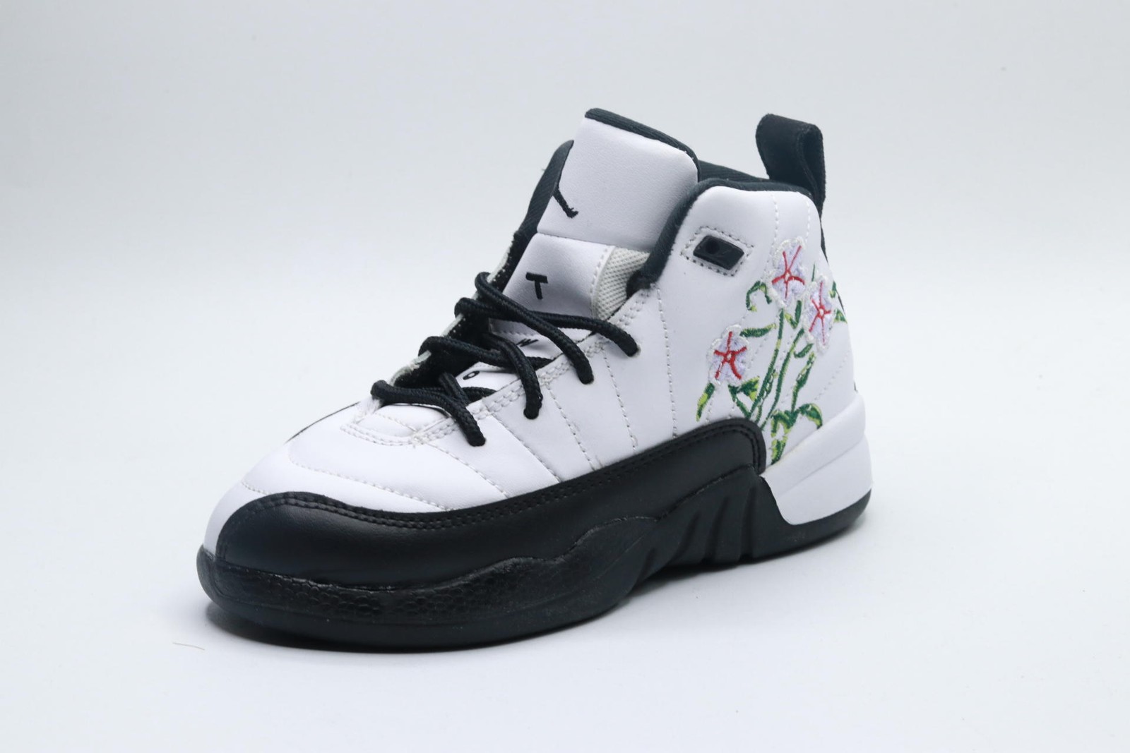 Sz 12 Little Kid  Jordan 12 Retro White/Black/Green/Lavender