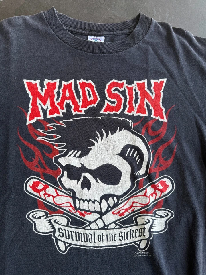 Camiseta Vintage Mad Sin 'Survival Of The Sickest' Banda - Talla Mediana Foto 2 de 4