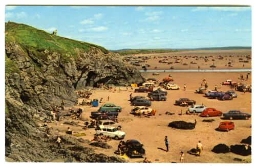 1960er Jahre Postkarte Oldtimer am Strand @ Pendine Sands Carmarthen Bay unpostiert