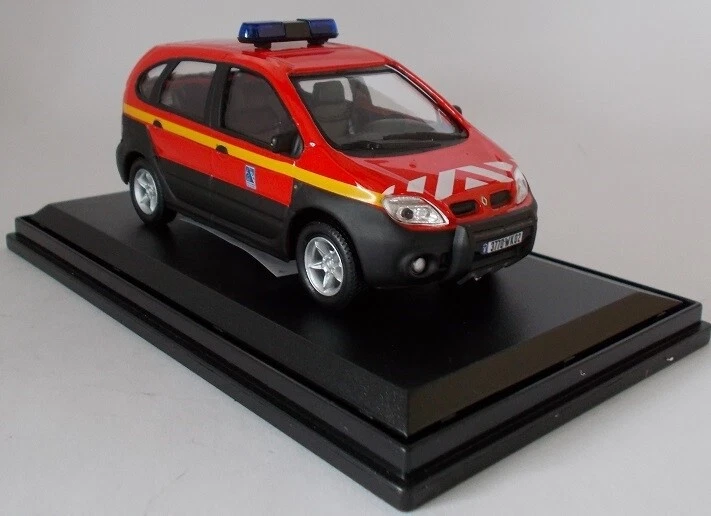 CARARAMA - RENAULT Scenic 4x4 camión de bomberos SDIS 02 Aisne - 1/43 - CAR143PND4-5... Foto 2 de 4