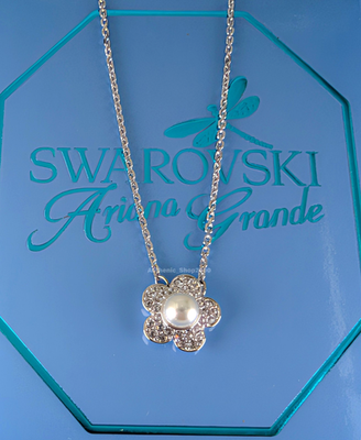 NIB 100% Auth Ariana Grande x SWAROVSKI Daisy Flower Pendant