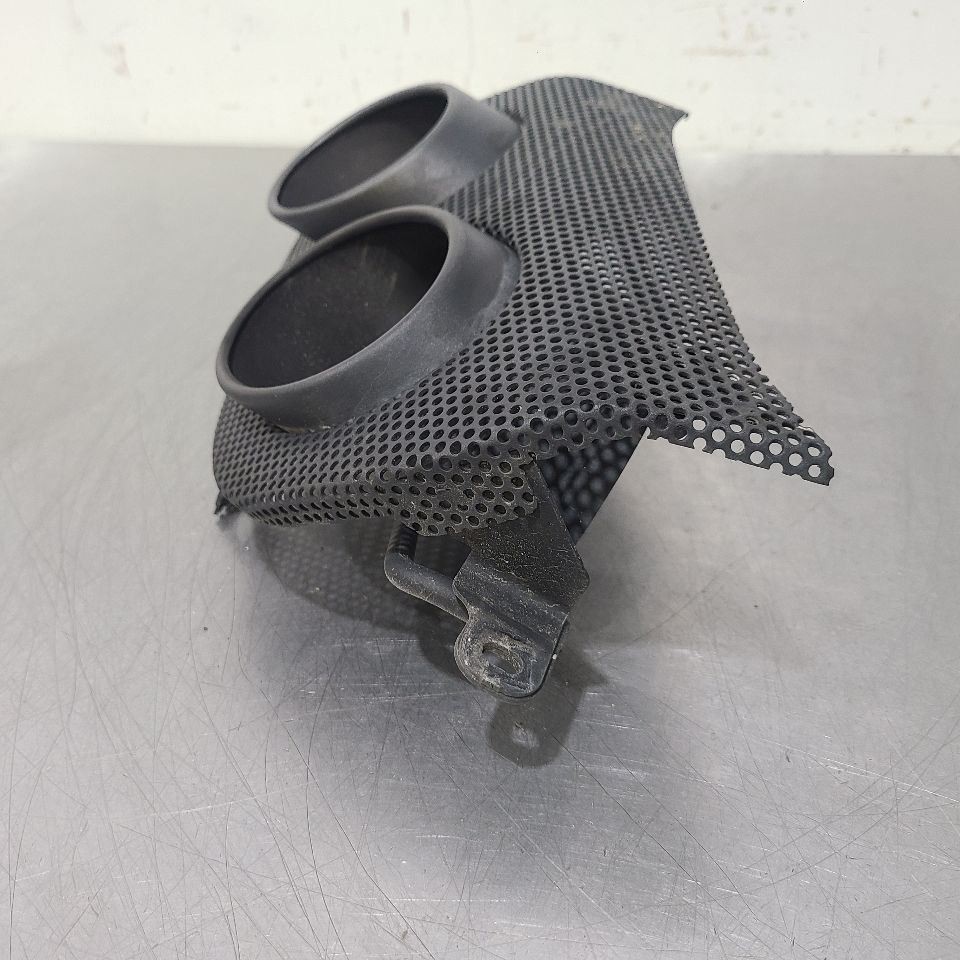 20 2020 MASERATI LEVANTE SQ4 GRANSPORT REAR BUMPER MOUNTED EXHAUST BEZEL LEFT