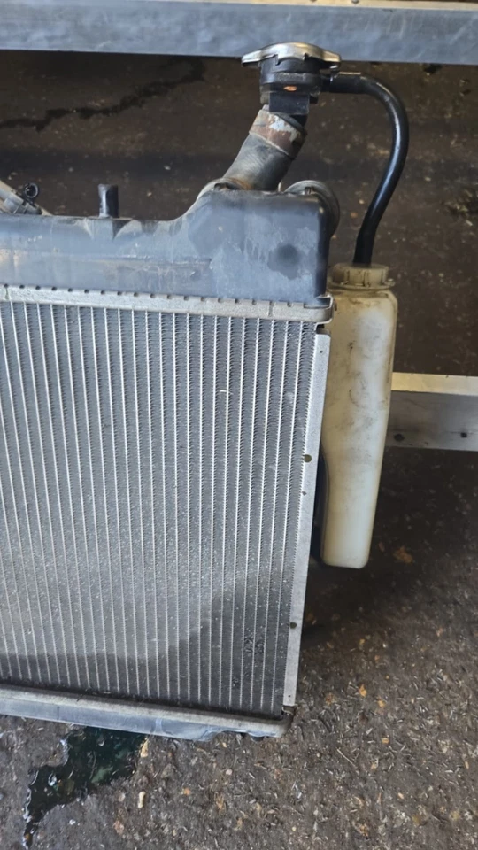 HONDA JAZZ MK2 2006 1.4 AUTOMATIC RADIATOR PACK - Image 2 of 4
