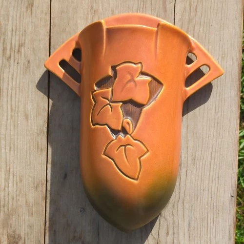 Roseville  Lily Wall Pocket Silhouette Pattern 766-8 Art Pottery