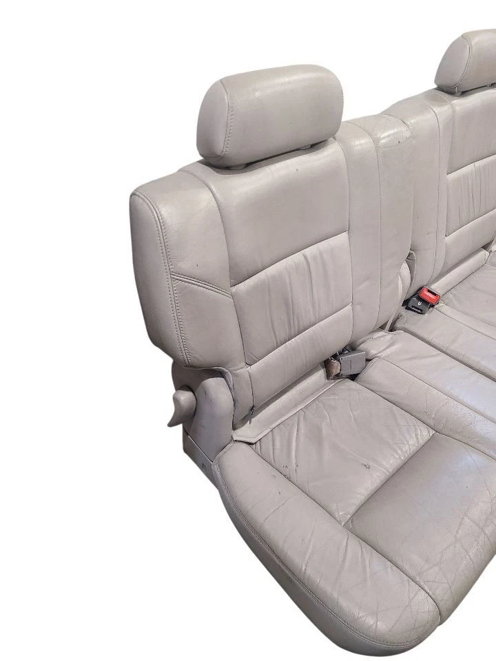 SEQUOIA   2003 Third Seat Station Wagon  Van 631794 - Imagem 4 de 4