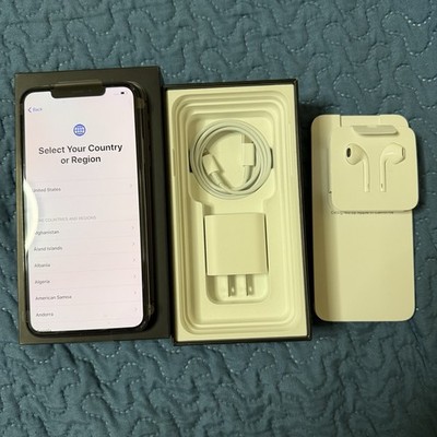 New Apple iPhone 11 Pro Max 64gb for Cricket Only Space Gray A2161