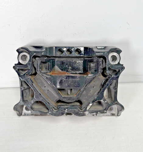 24 FREIGHTLINER CASCASDIA Engine Mount , FRAME MOUNTED rear isolator U-30922-301