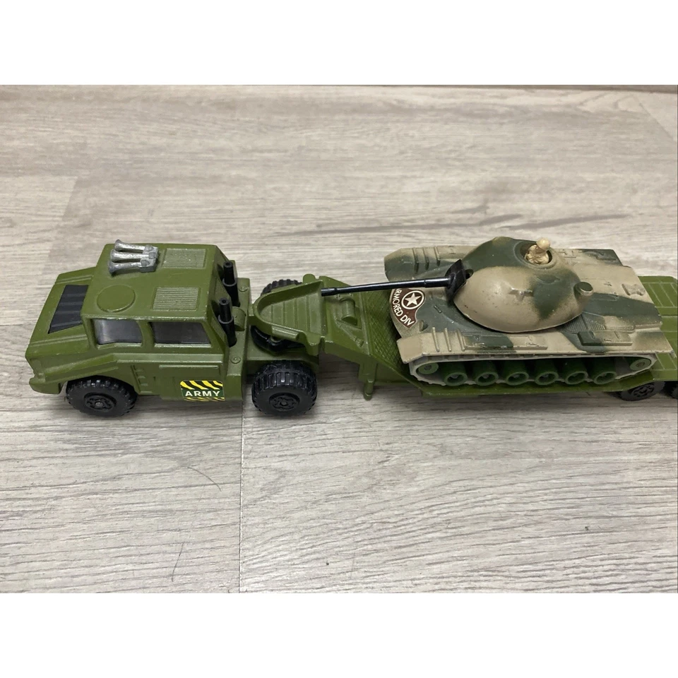 Vtg MATCHBOX K-106 Battle Kings Tank Transporter Diecast Vehicles 1974 - Image 3 of 4