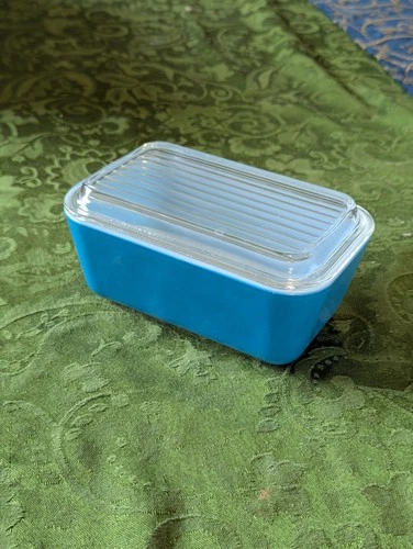 Vintage PYREX 0502 Blue Fridge Container With Lid Refrigerator