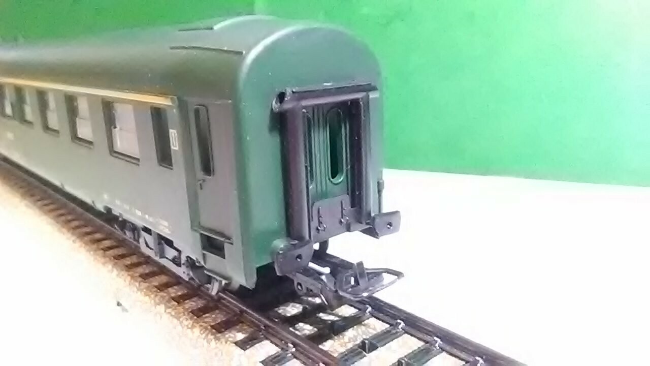 Voiture SNCF Type Y UIC Réf. 4691 Vert/argent - Jouef HO - Occasion Très Bon état