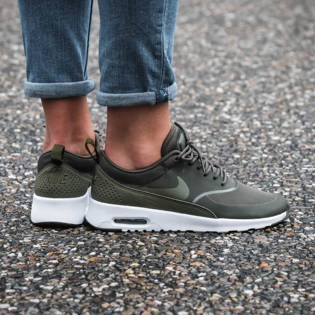 nike air max thea olive