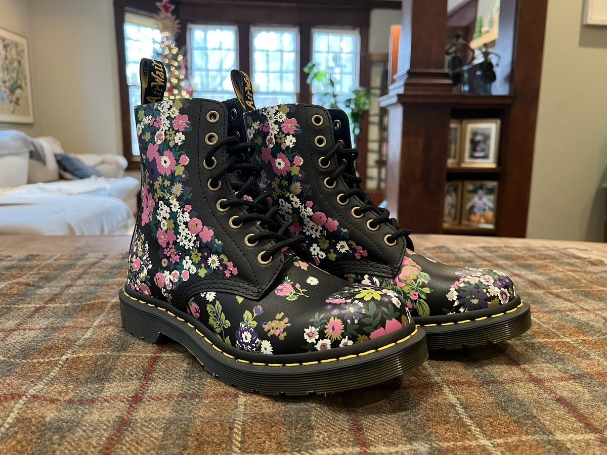 Martens 1460 Dr Martens Spring 219 Doc Martens Pascal 1460 Leather