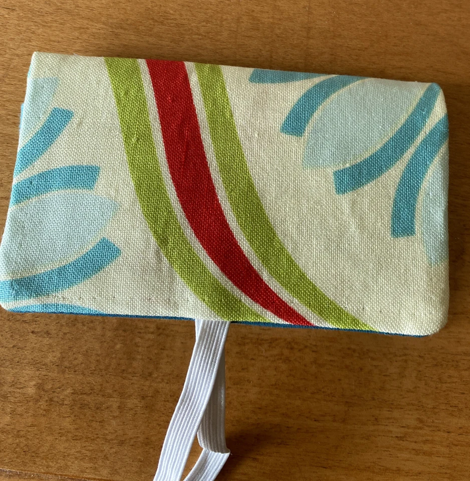 Portatarjetas de visita con volantes o anticonceptivos Foto 3 de 3