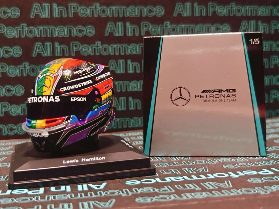 Spark Lewis Hamilton Abu Dhabi 2021 Echelle 1:5 Casque (5HF070) - Photo 3/4