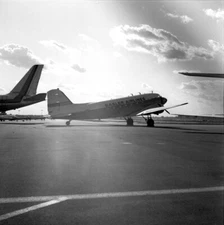 BASLER AL, Douglas Dc-3, N6898D, at Chicago, in 1977, LARGE size NEGATIVE