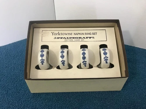 Vintage Pfaltzgraff Yorktowne Napkin Ring Set of 4 in Original Box white w blue