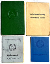 Konvolut DDR-Dokumente Wehrdienstausweis (OTL) 2x  SV-Ausweis, Personalausweis