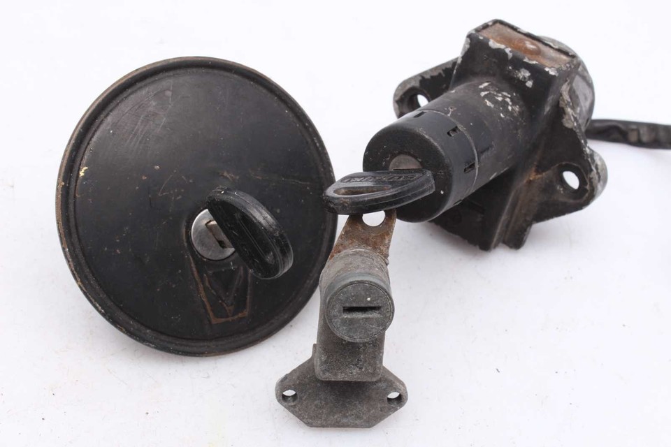 Lock set ignition lock tank lock Suzuki GS 550 GS550 77-79 | eBay Australia