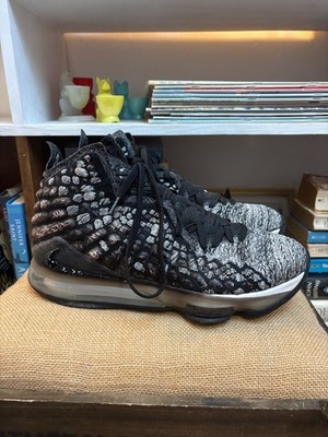 NIKE LEBRON XVII 17 BLACK-BLACK-WHITE SZ 11 RARE! [BQ3177-002]