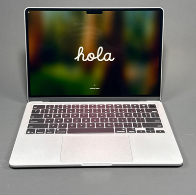 Apple MacBook Air 13 inch M4 16GB RAM 256GB SSD Silver Laptop
