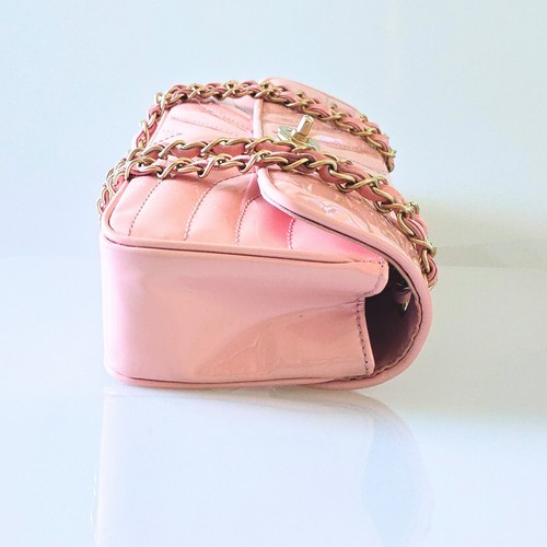Chanel East West V Stitch Flap Bag - Picture 3 of 13