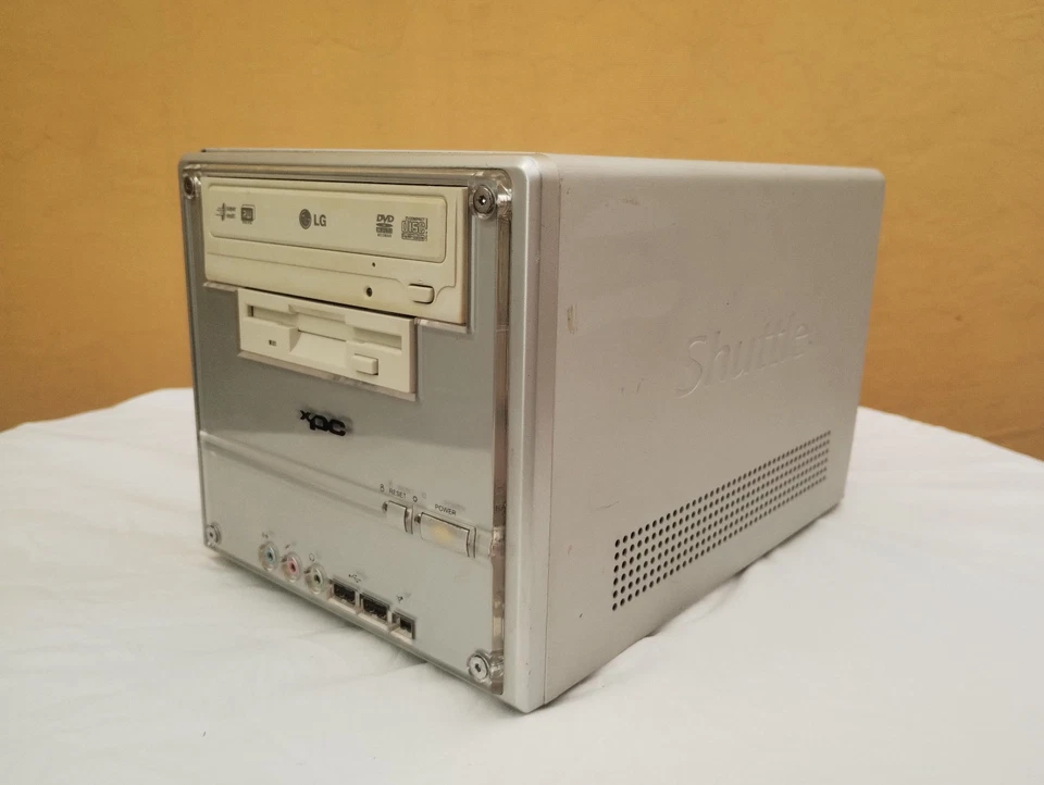 Vintage XPC Shuttle FS56 Pentium 4 Windows 98 + XP Dual Boot Retro Games - Imagen 2 de 4