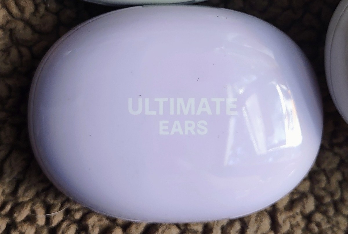 Ultimate Ears UEFITS Wireless Earbuds Lilac Color | eBay