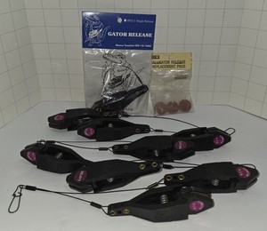 Lot of 9 GATOR Downrigger Fishing Release Clips w/ Cable