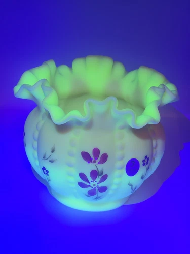 Fenton Uranium Burmese Ruffled Beaded Melon Rose Hand Painted Floral Vase