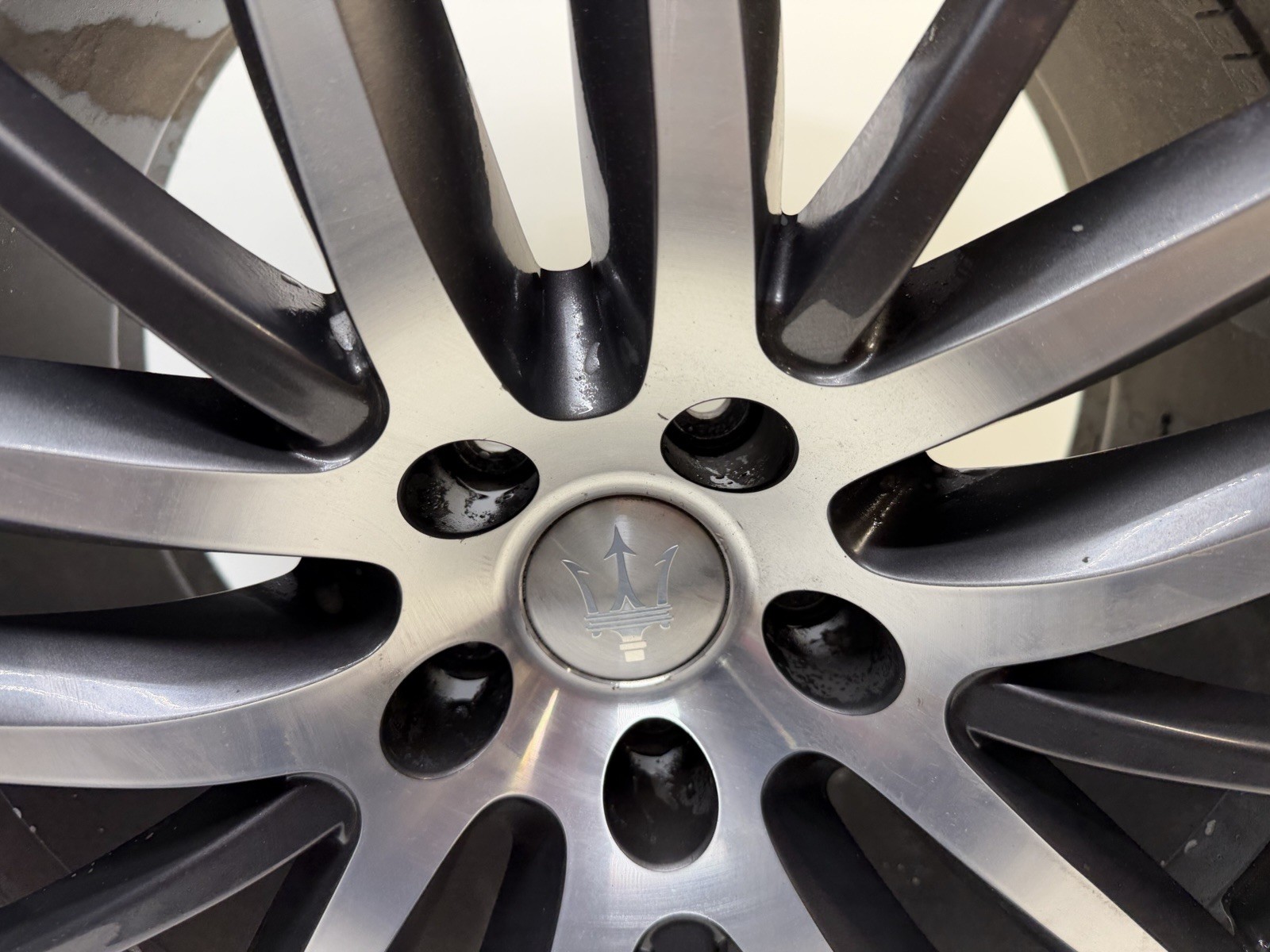 14-24 Maserati Ghibli Rear Wheel Rim 19x10 +40 Offset Factory 670016855 OEM