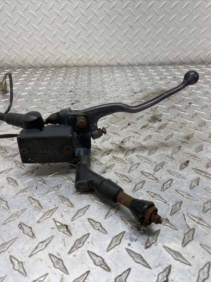 CILINDRO MAESTRO FRENO DELANTERO YAMAHA XT 600 E 3TB Y PALANCA Foto 2 de 4