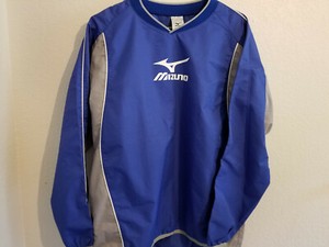 mizuno sweater