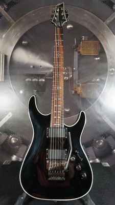Schecter Hellraiser C-1 FR - Black Floyd Rose w/ Hard Case