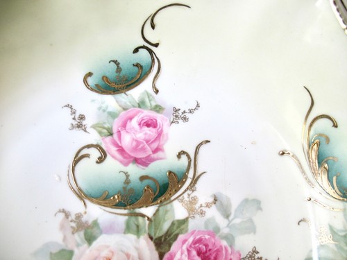 VTG RS PRUSSIA Large Serving Bowl Porcelain Gold Scalloped Roses Hand Painted - Picture 4 of 9