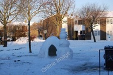 Foto 6x4 muñeco de nieve e iglú en Southway Bridgemary c2010