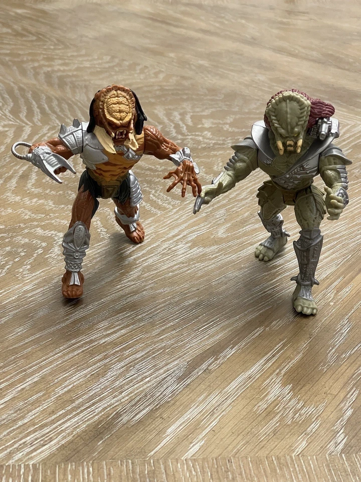 Predator 系列 3 件装动作玩偶 — 第 3/3 张图片