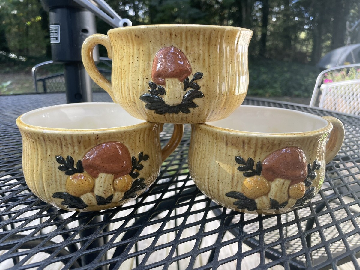 Vintage 1970s ARNELS MERRY MUSHROOMS Extra Large Soup Mugs Cups