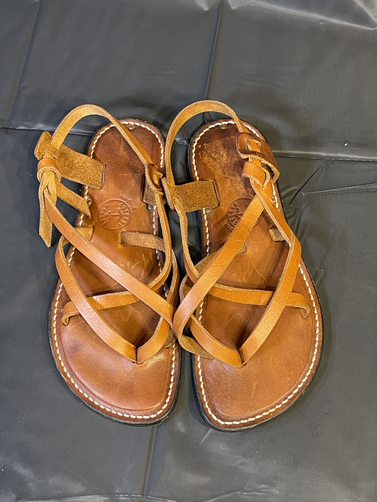 perri island sandals